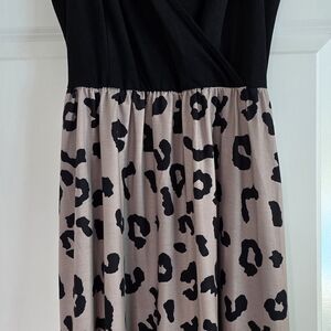 Elegant Black and Tan Leopard Print Dress